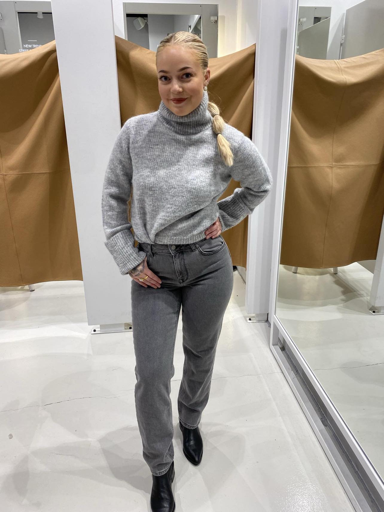 Sia Ras HIgh Neck Strikket Genser - Light Grey Melange